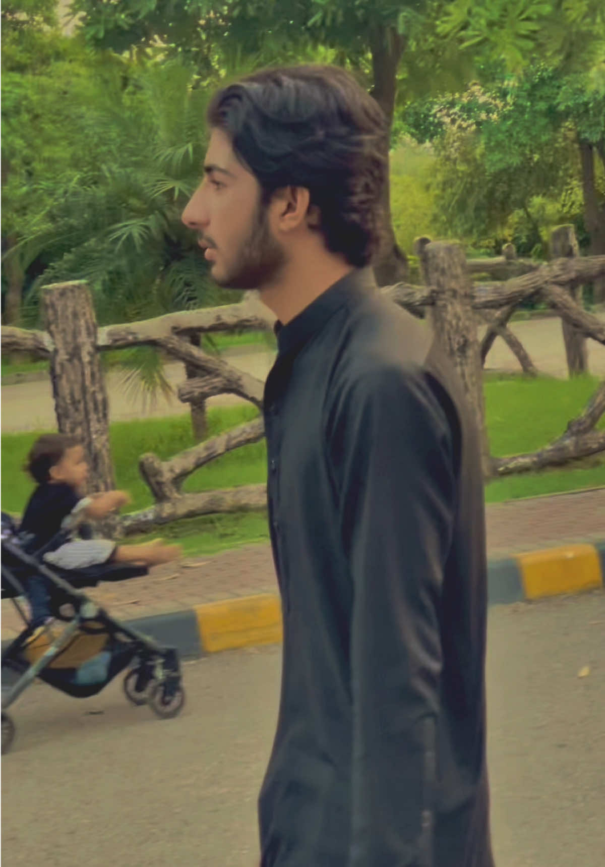 @Adeel.Mughal.جٹ🥂🤎