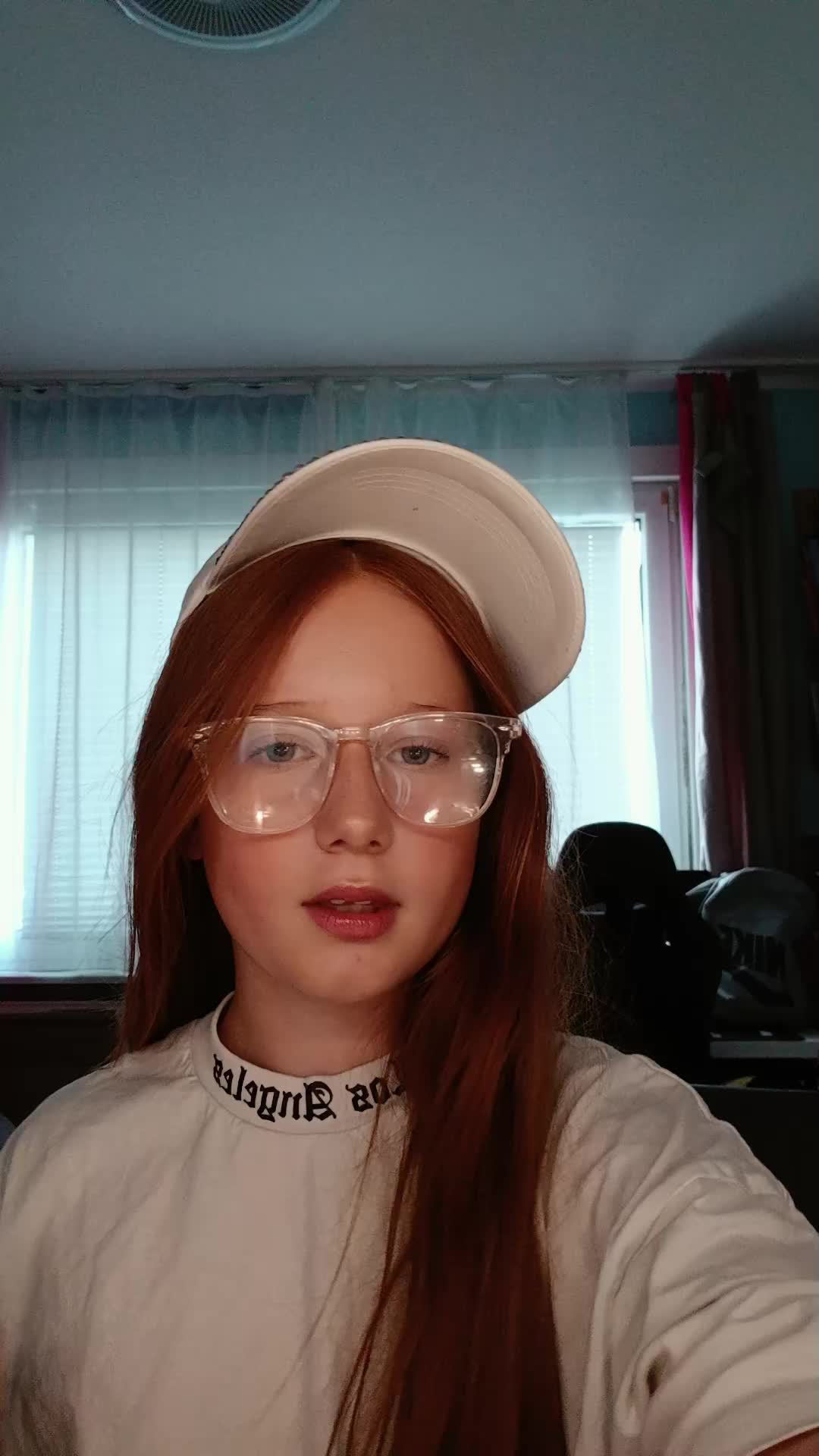 @𝐿𝐸𝑂𝑁&acute;𝐸🥥🌺