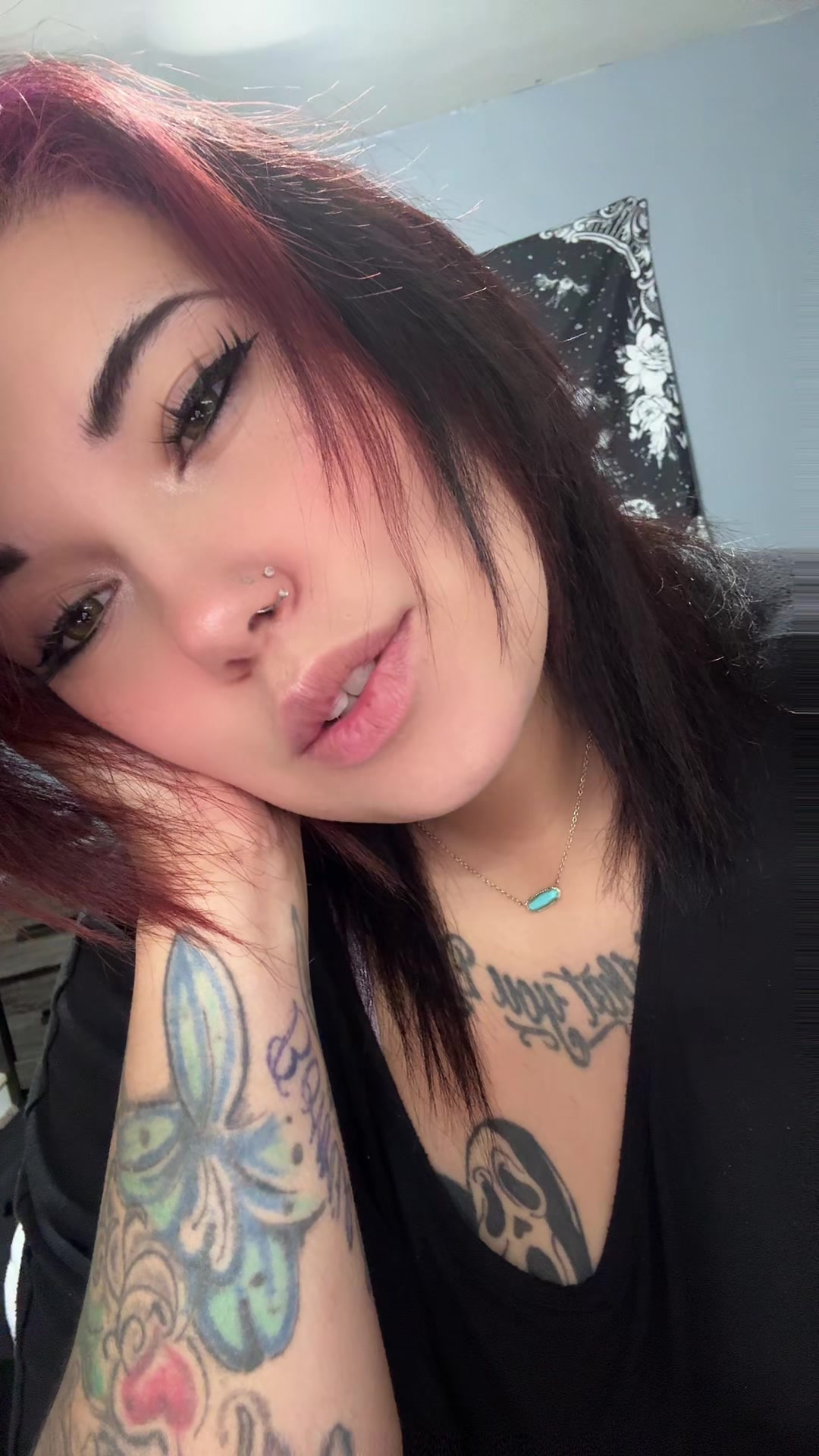@🖤