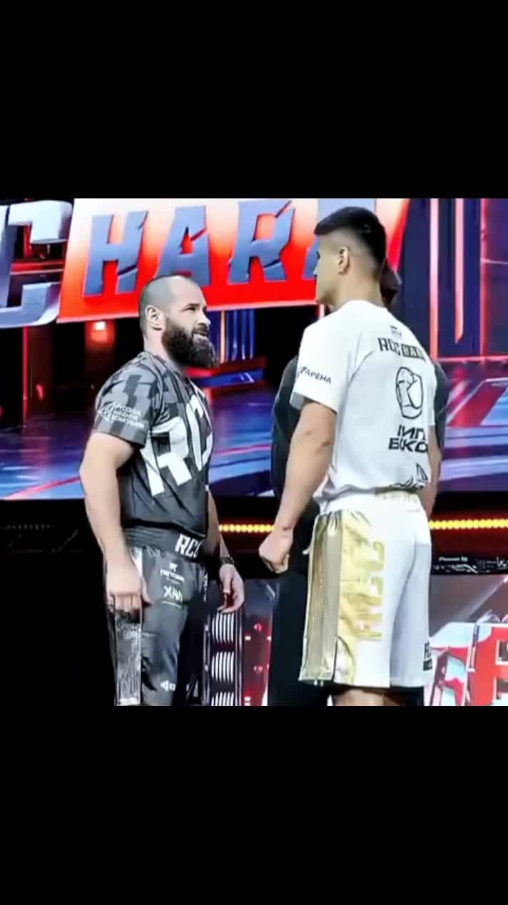 @🥊