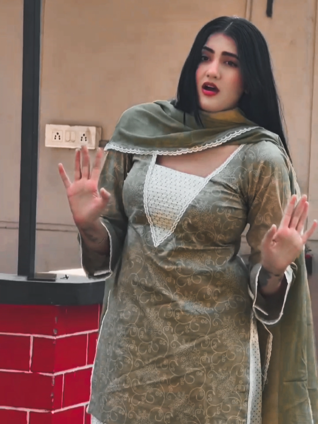 @Arshreet Kaur🐦🔥