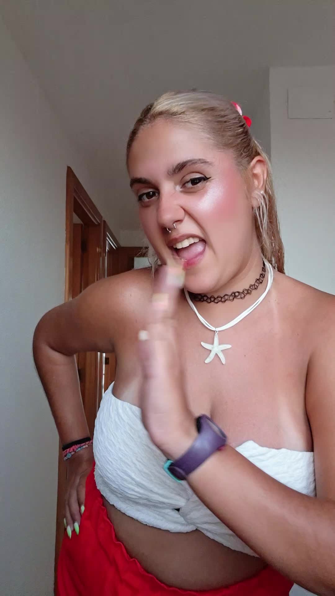 @Se&ntilde;oritaEsme