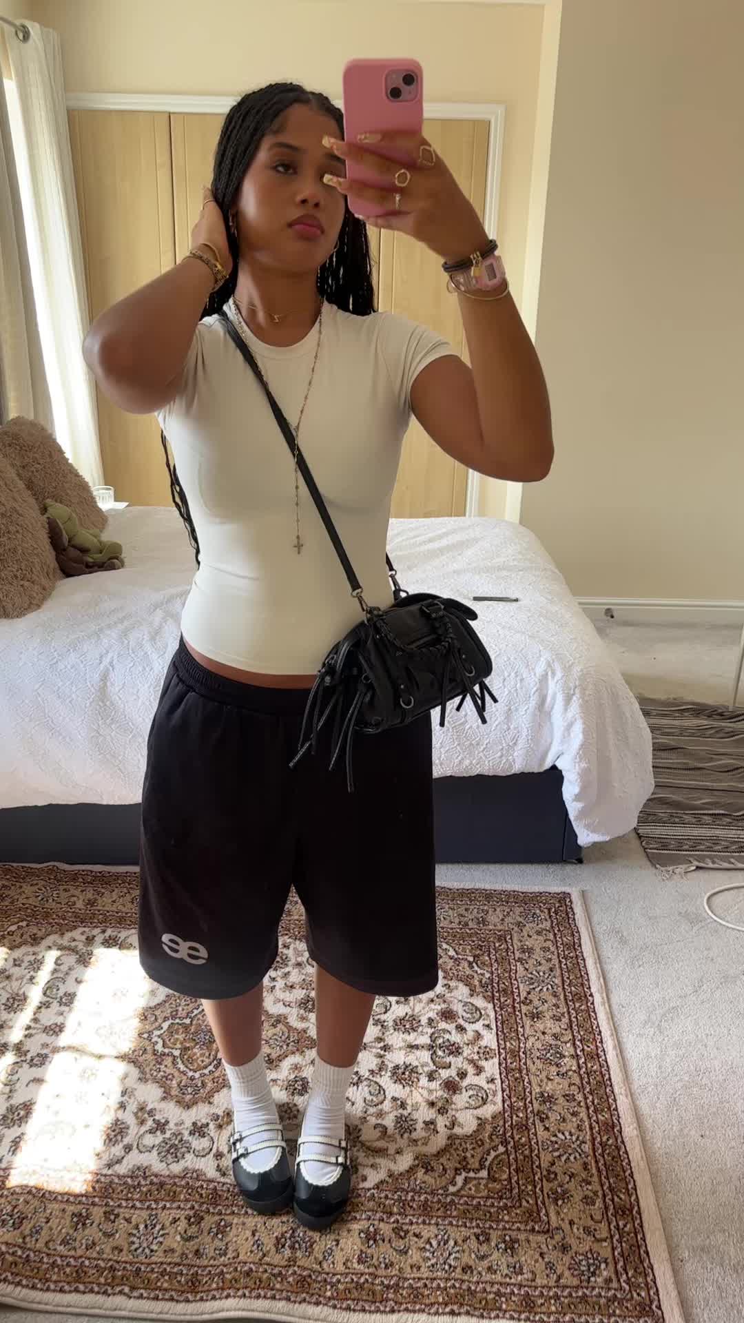 @glogirlzo