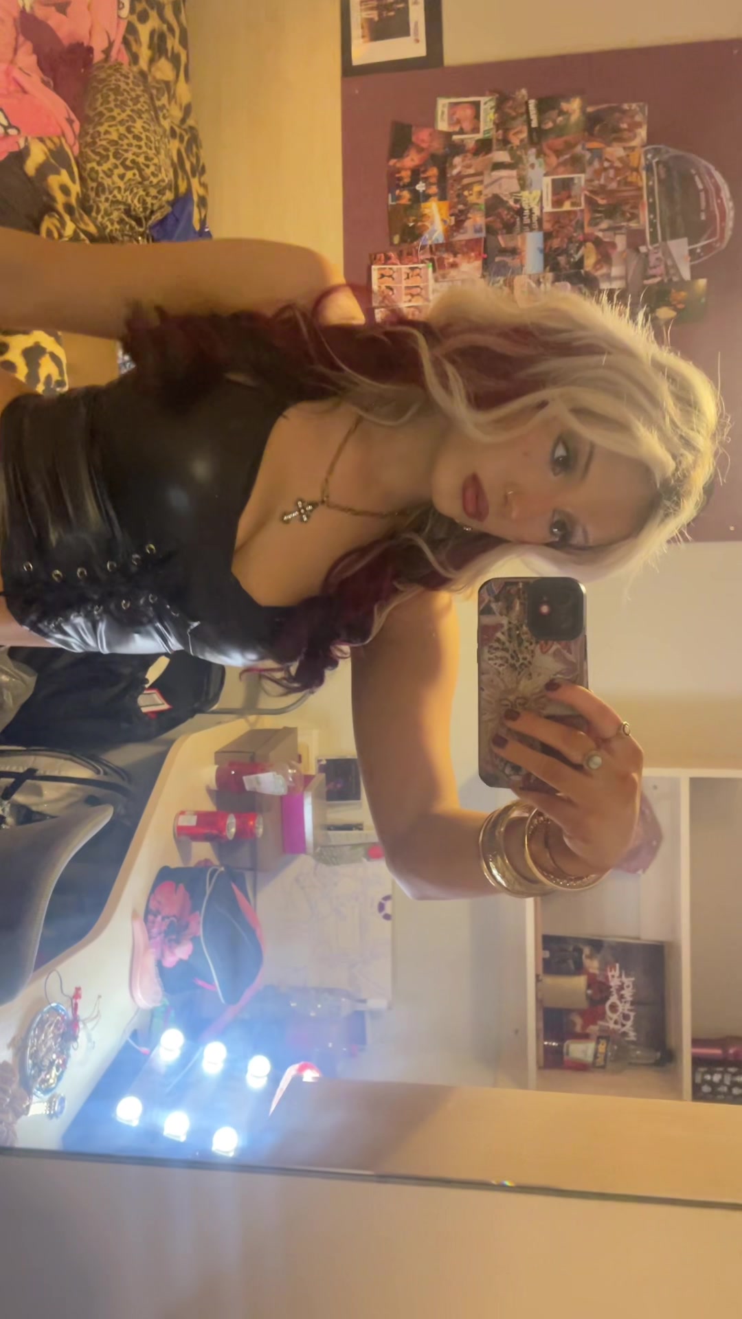 @Ella⭐️