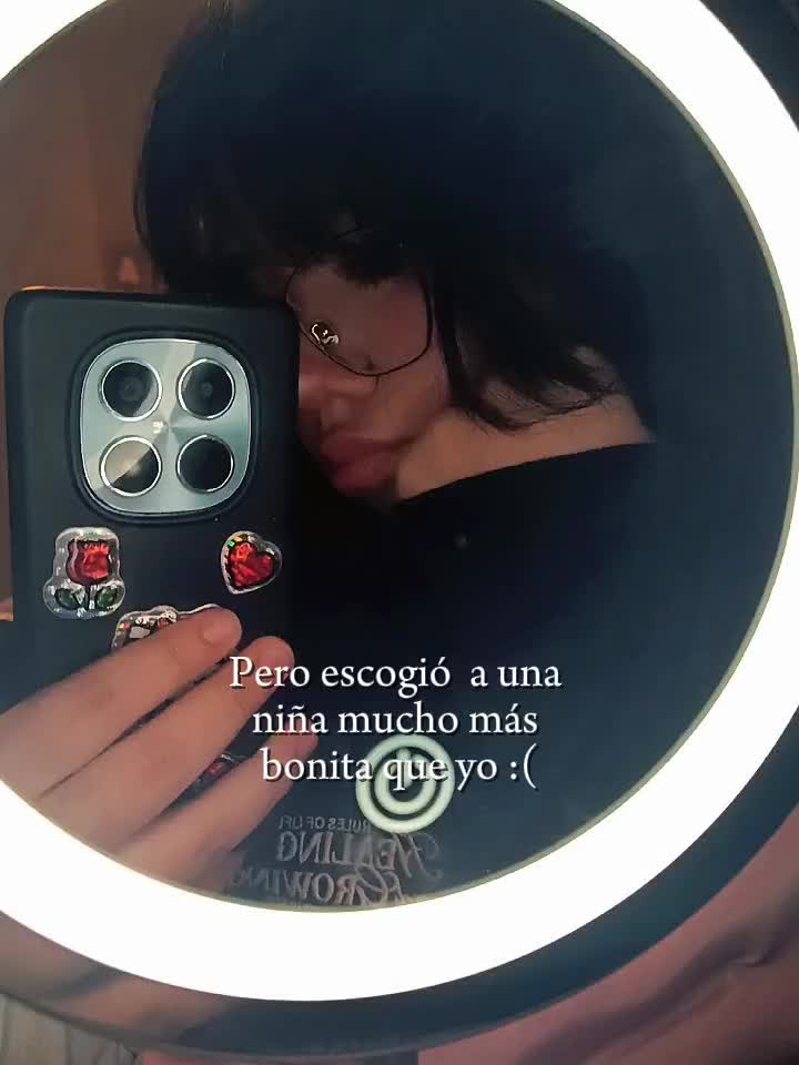 @leonela<3