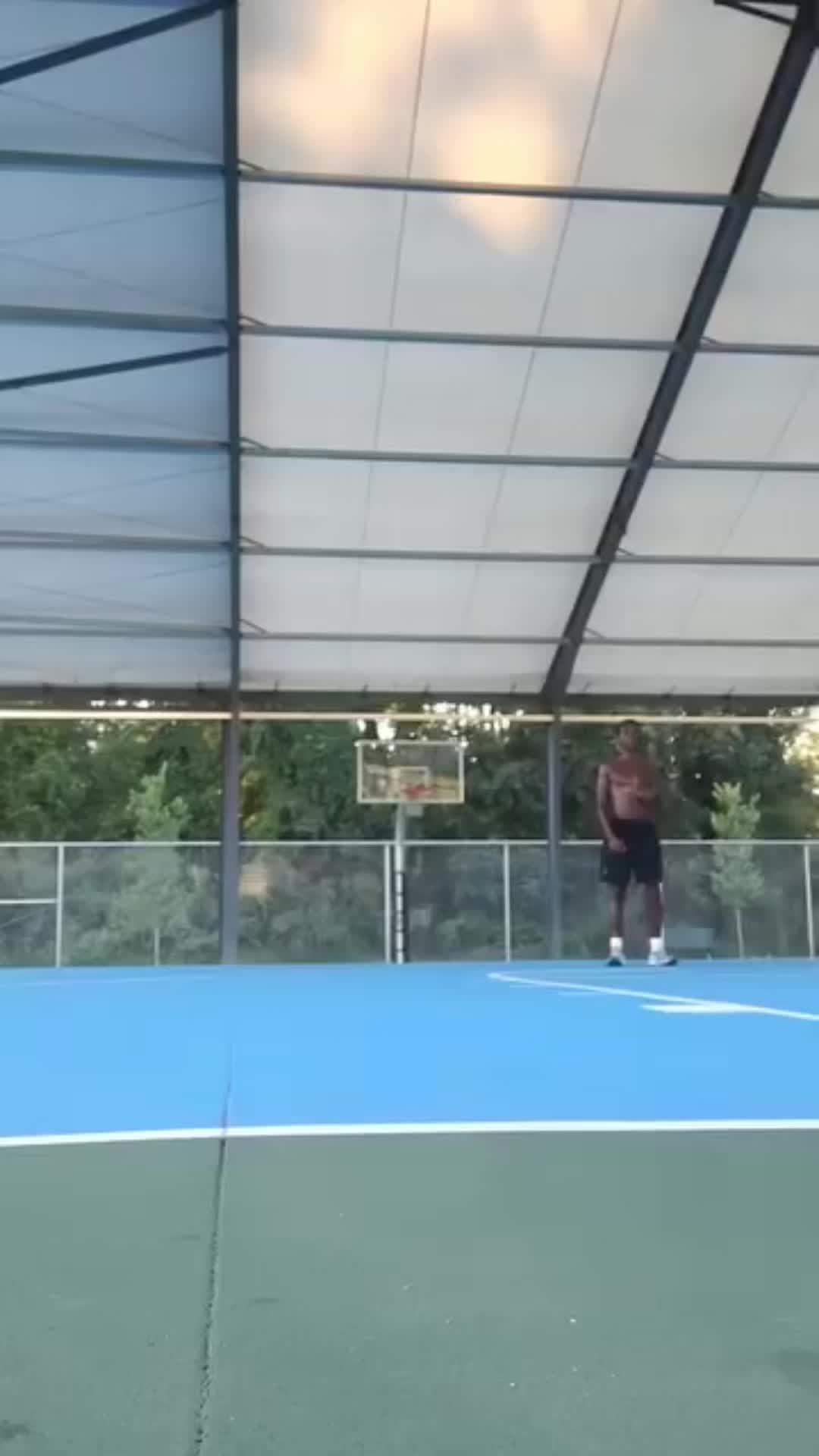 @morathihowie