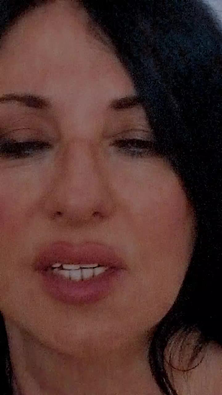 @sabrina