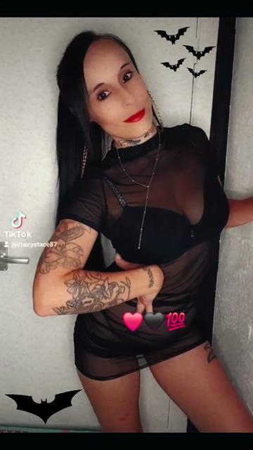 @Crazystace❤️🖤Official
