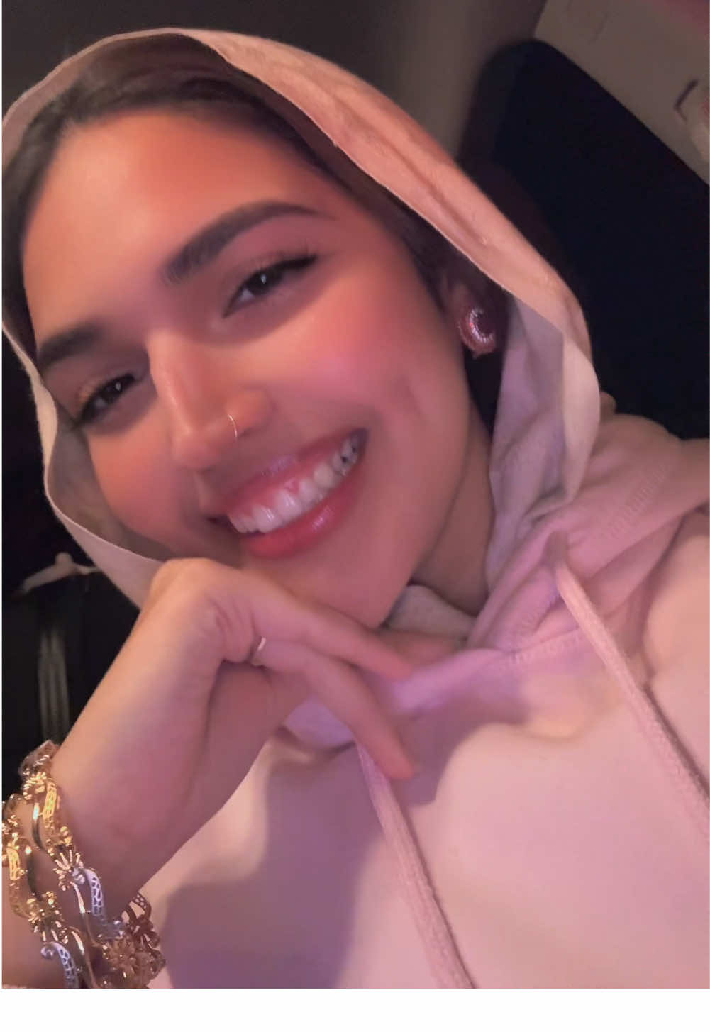 @FARYAL 🕊