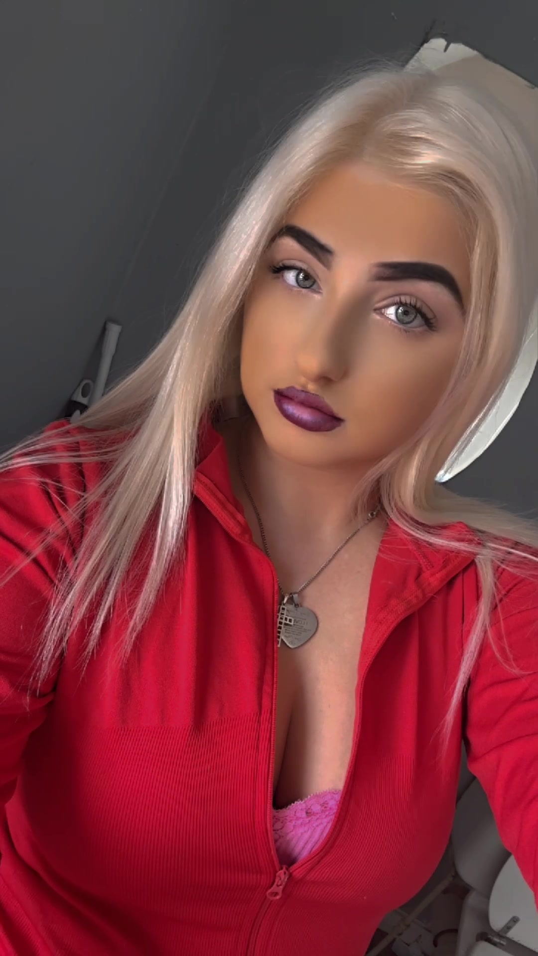 @ᴄᴏᴜʀᴛꜱ🍒🤍