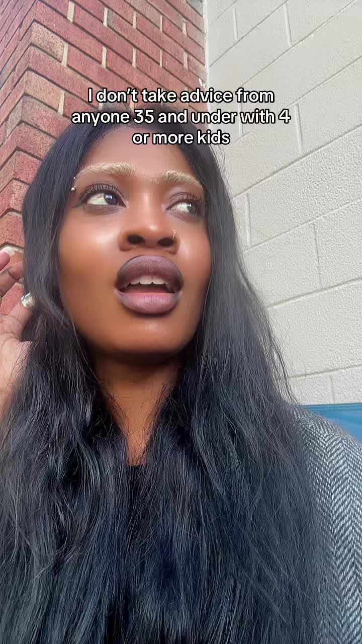 @Ugly Girl | Fashion Archivist
