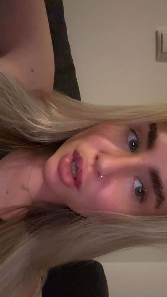 @Ur fav blondie<3
