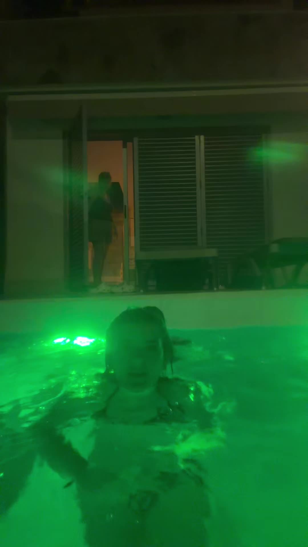 @serenandolivia