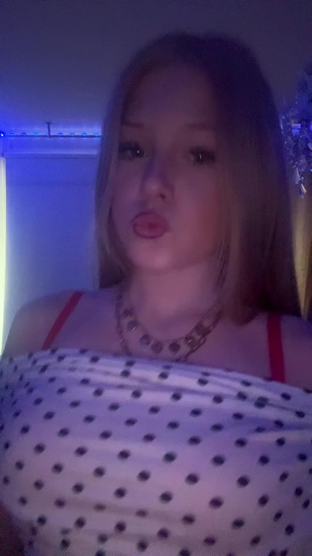 @Whocaresnl