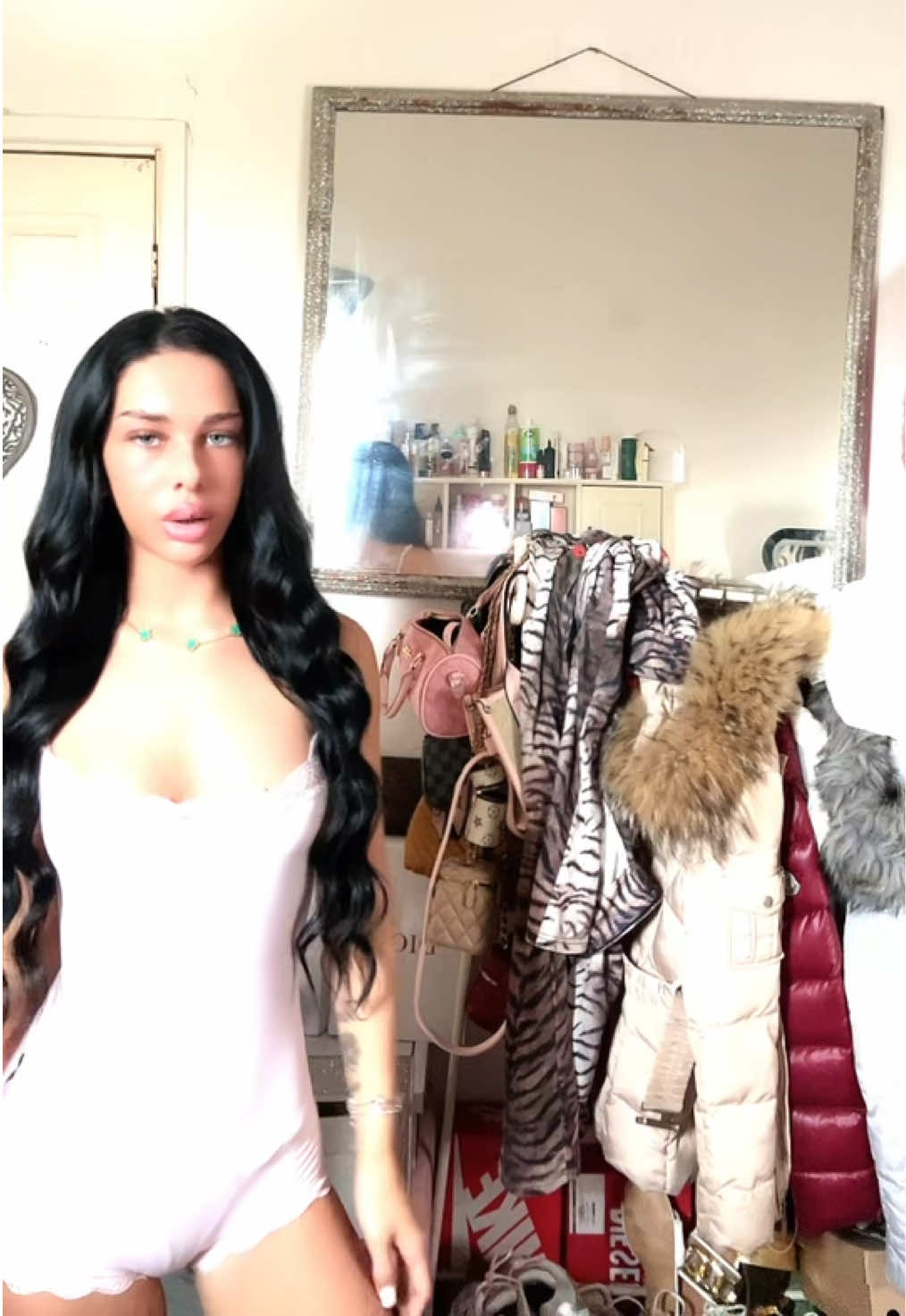 @Laylascottꨄ