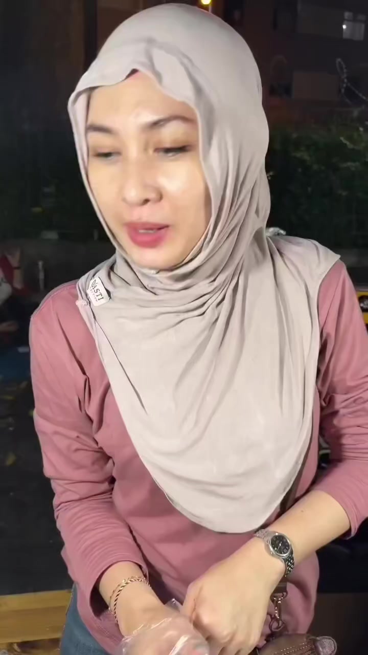 @monica👅