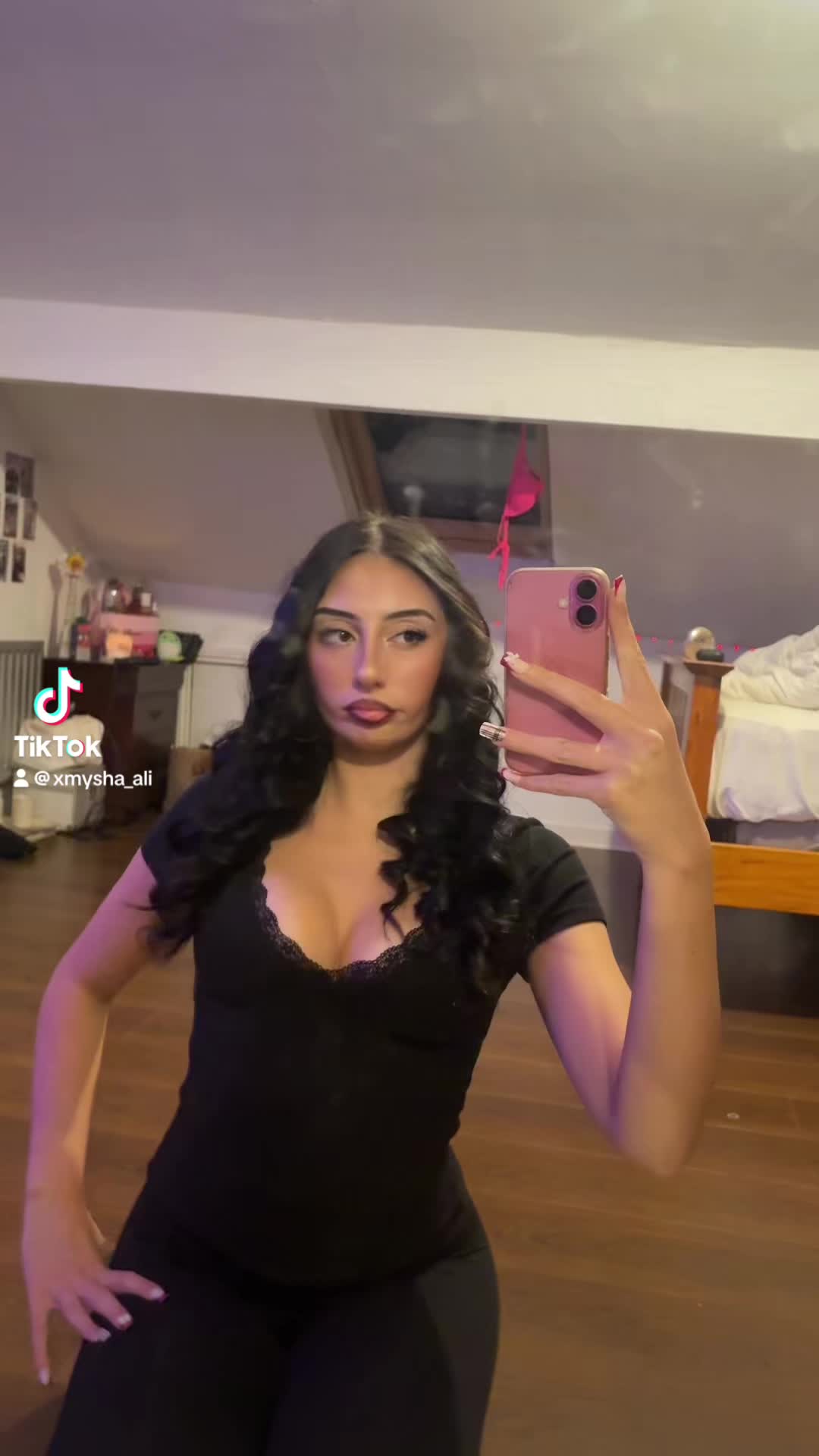 @𝓜𝔂𝓼𝓱𝓪 💋🐆