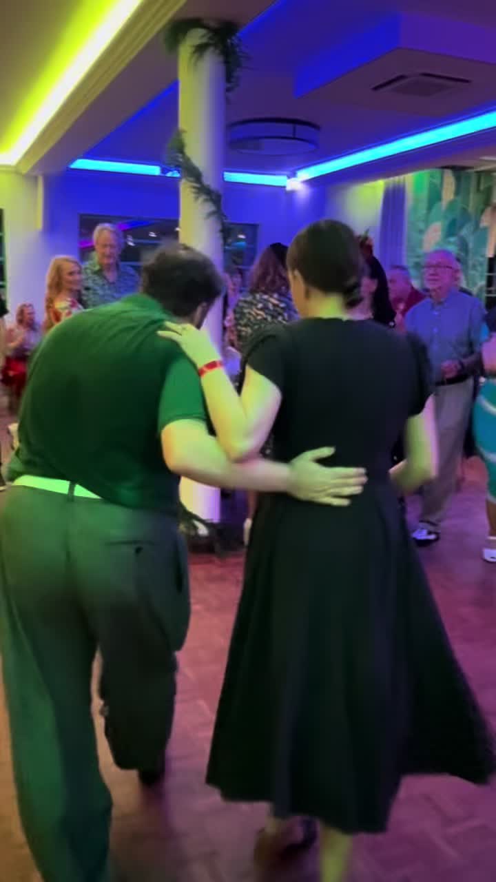 @dancing.chickens1