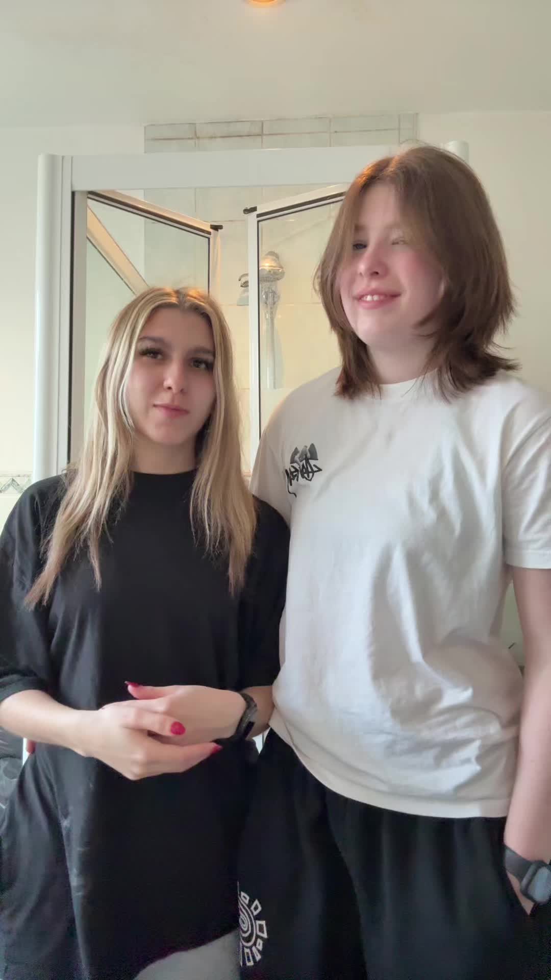 @R 🎱