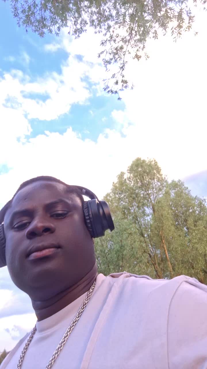 @Mansaké