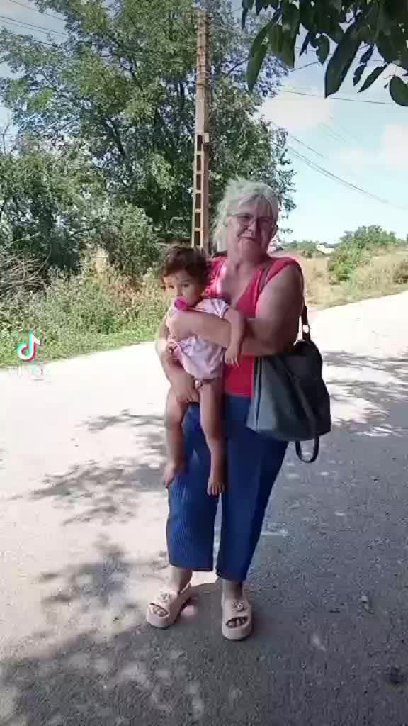 @Elena Liliana