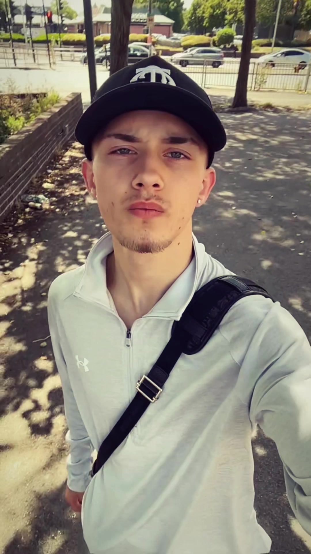 @off1ciallz_priv