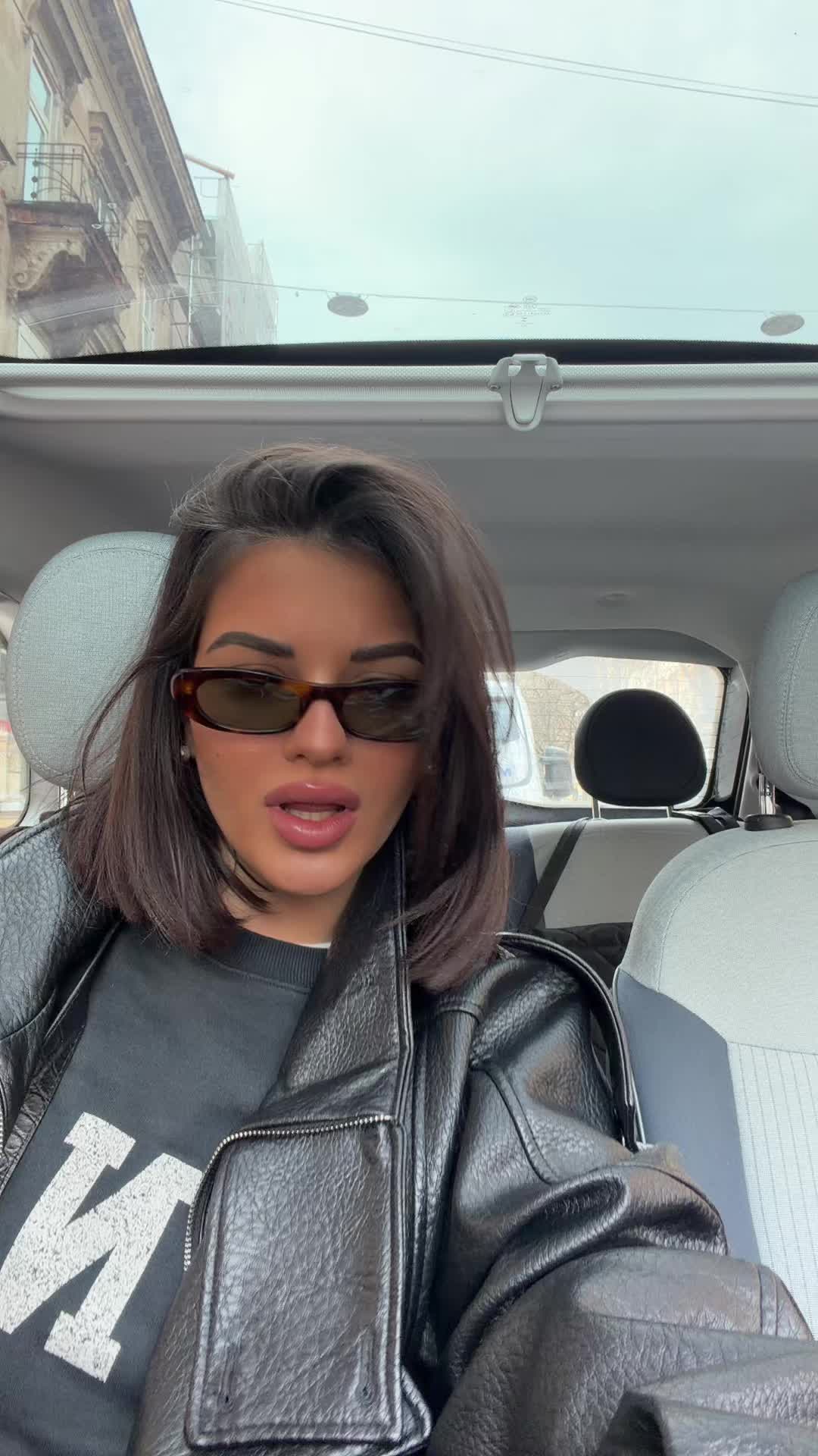 @nikanika