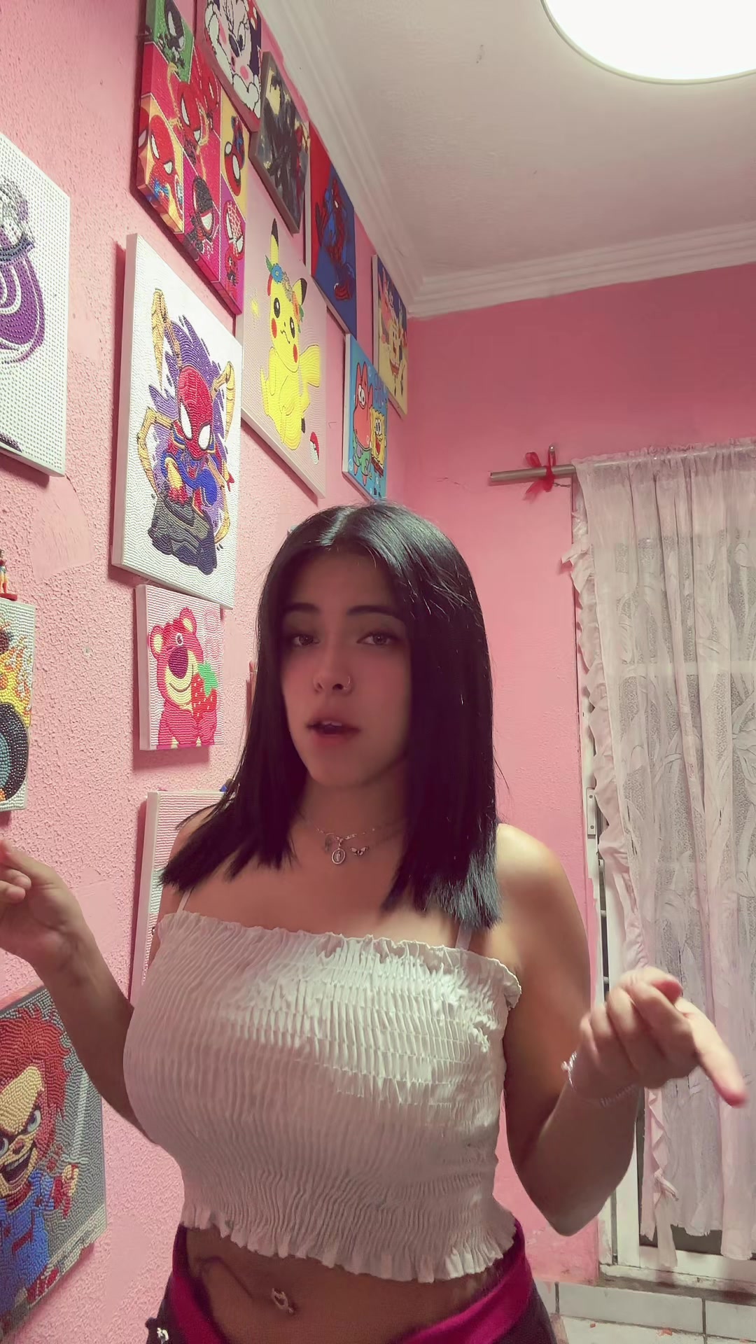 @👧🏽🫧✨