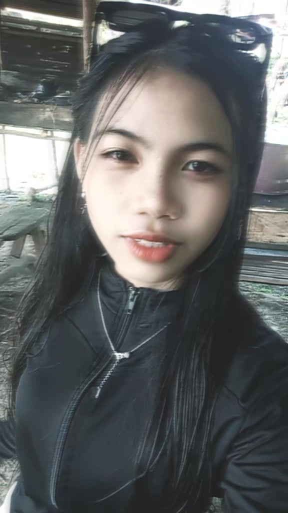 @Ave Q