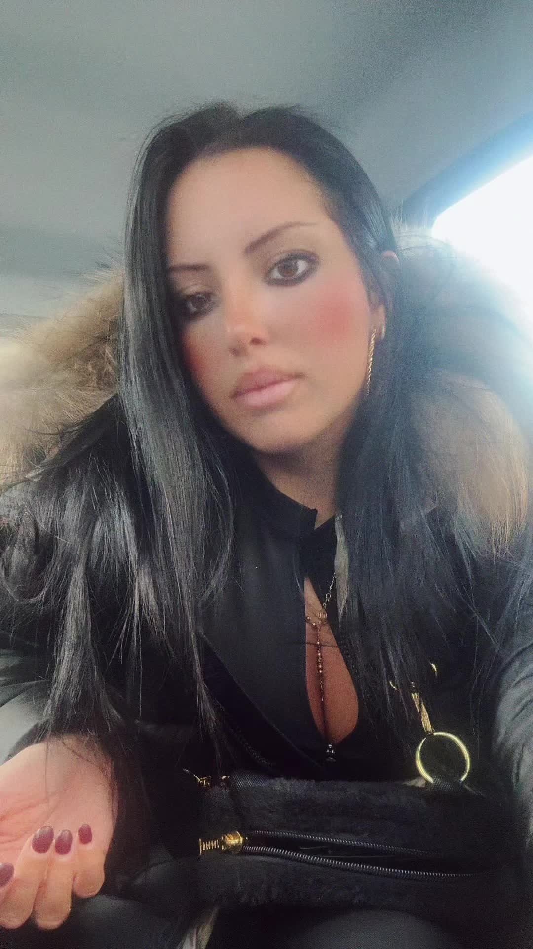@Viktoria Ciro