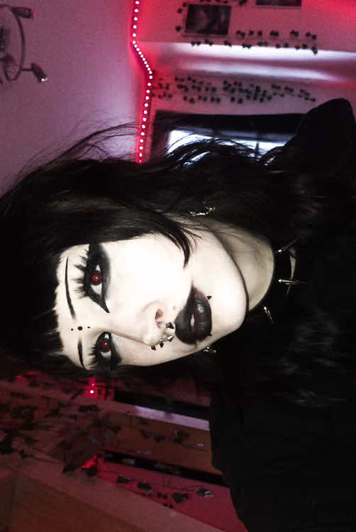 @_rotten.vampire_