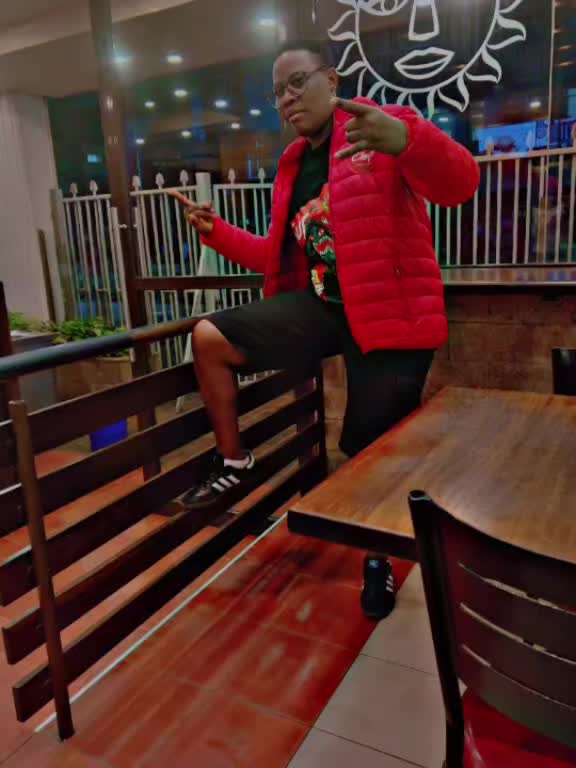 @YOUNGMO ๐ YOUNG CHEDDER