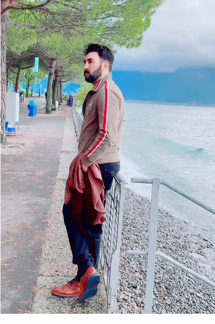 @Faiq Dar🇨🇭