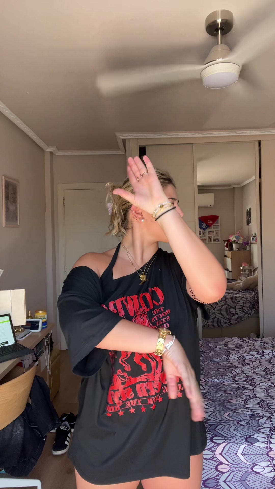 @𝐄𝐬𝐭𝐞𝐟𝐚𝐧𝐢𝐚