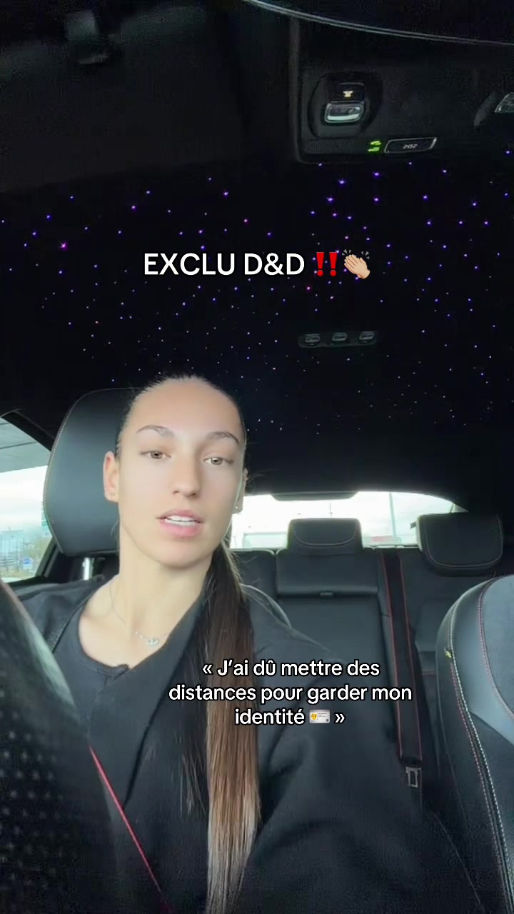 @Chlo&eacute;D&D🐺