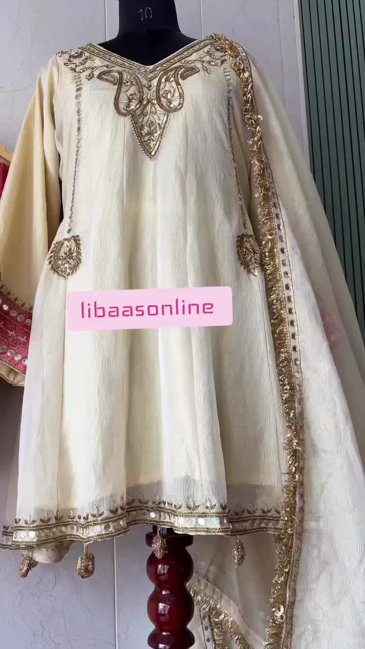 @ਲਿਬਾਸ by ਕੌਰ