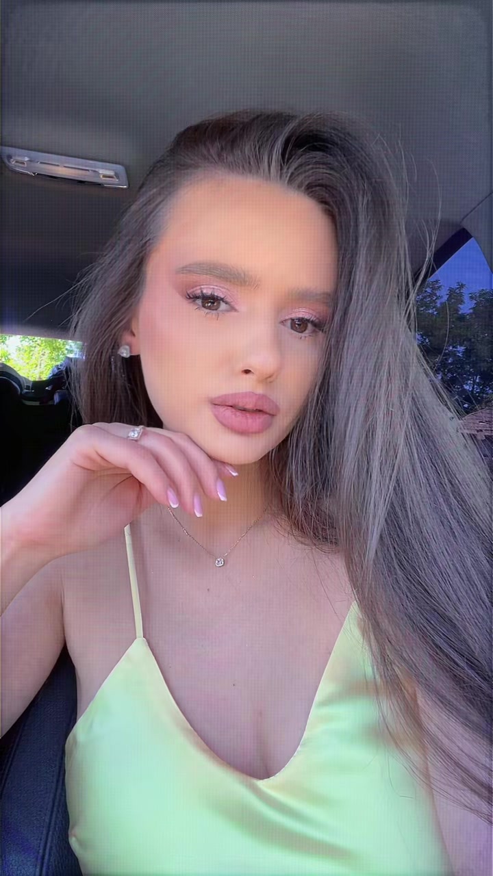 @Cezicc🦋