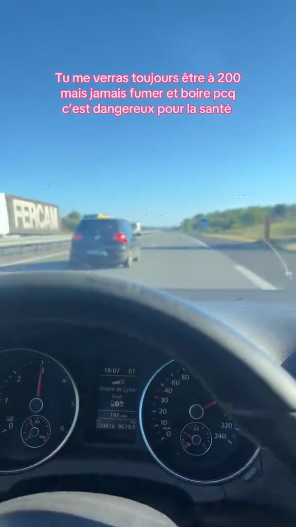 @Cassi🪩