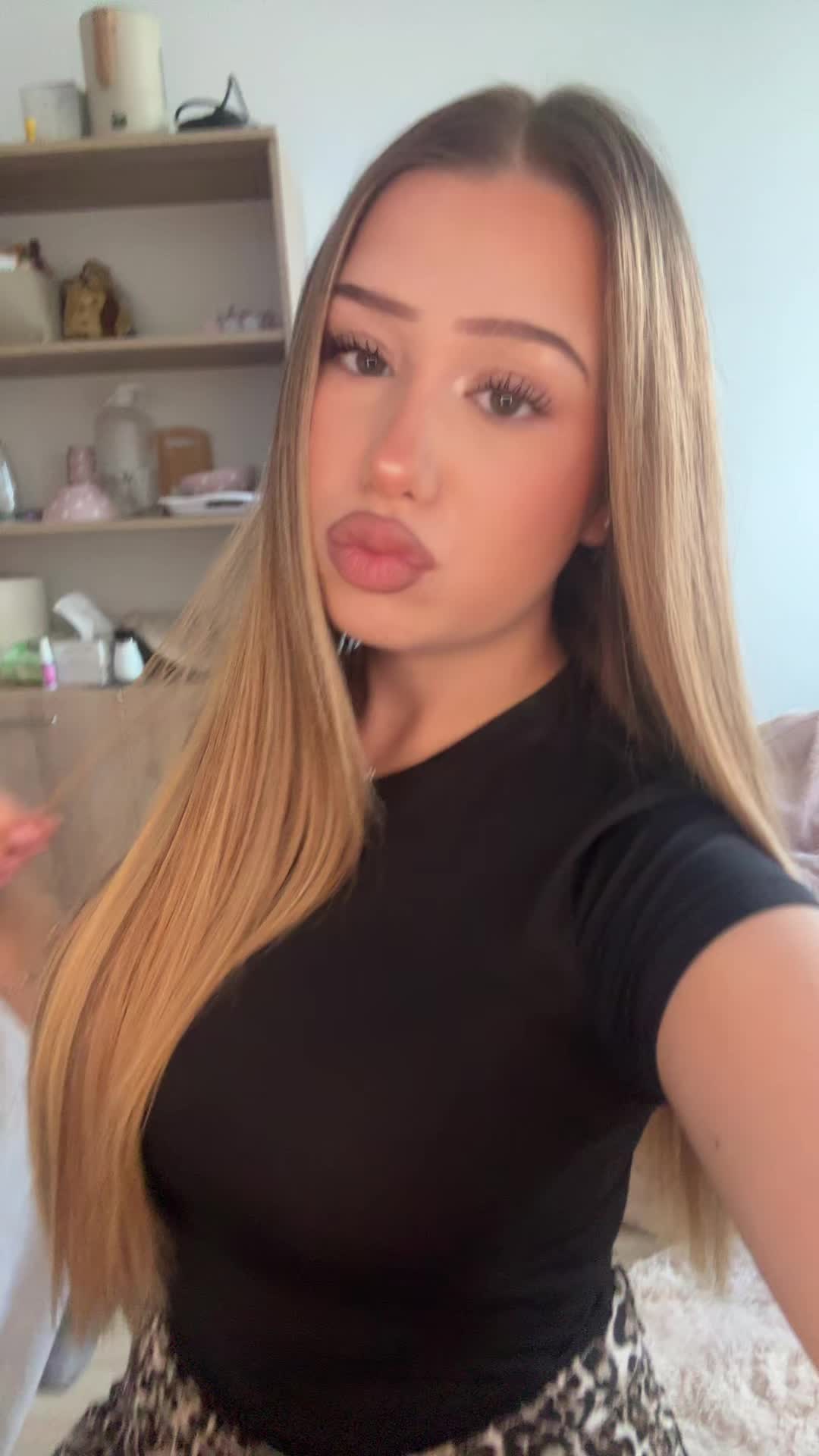 @ᴅᴀʀᴀ