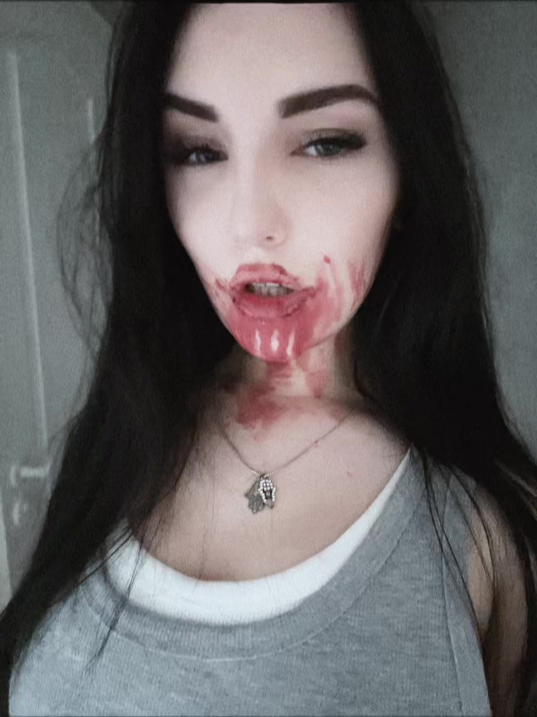 @Мортиша🦇 🧛🏻♀️