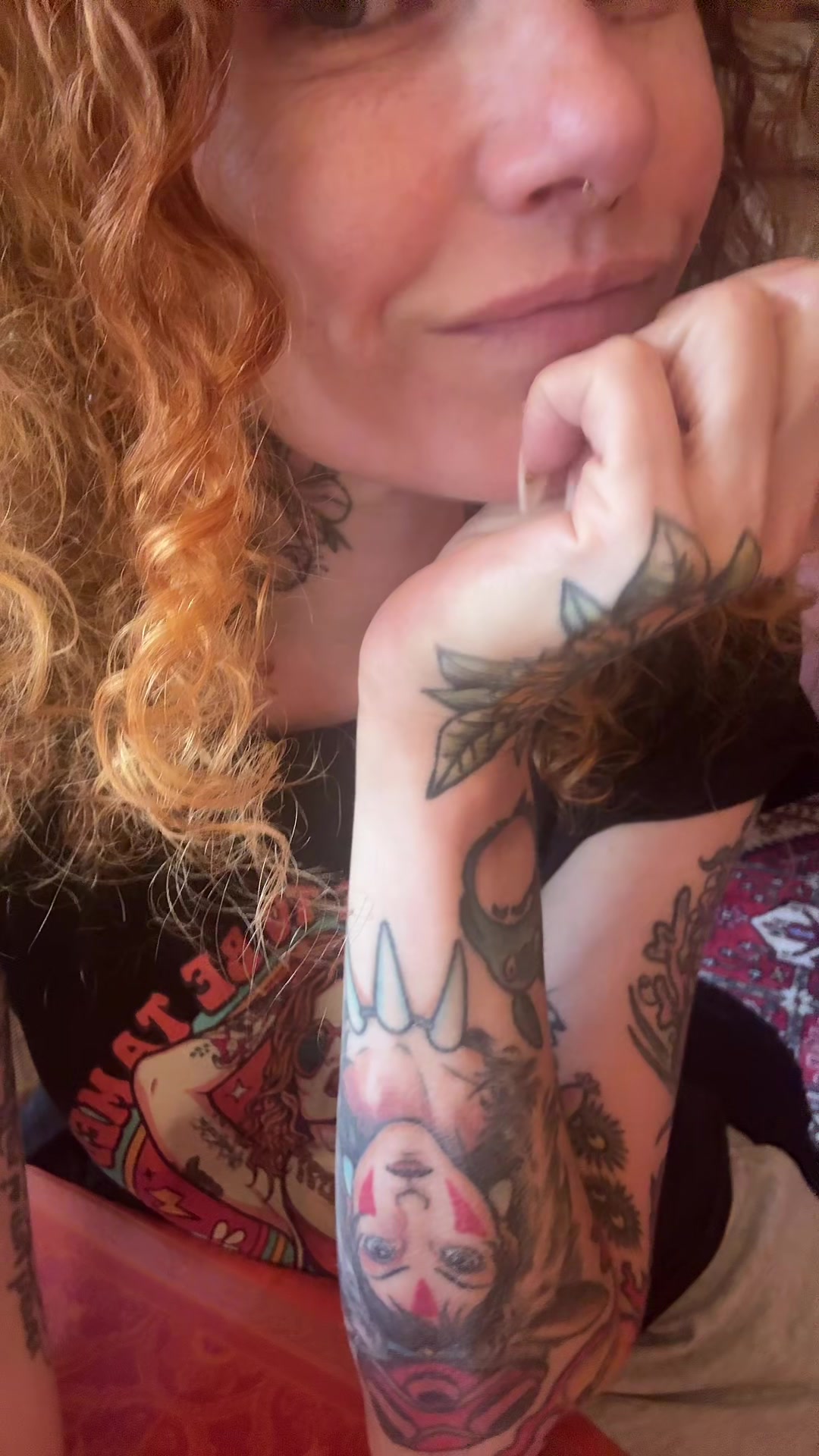 @Curlyhairwithtattoos
