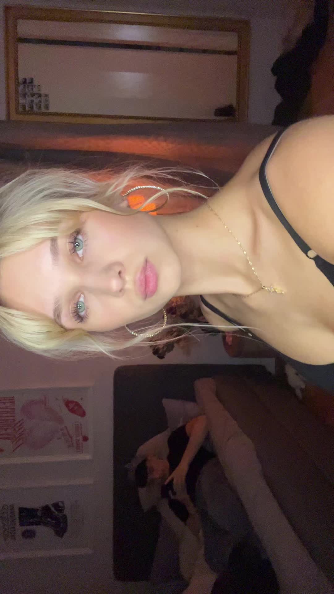 @anni