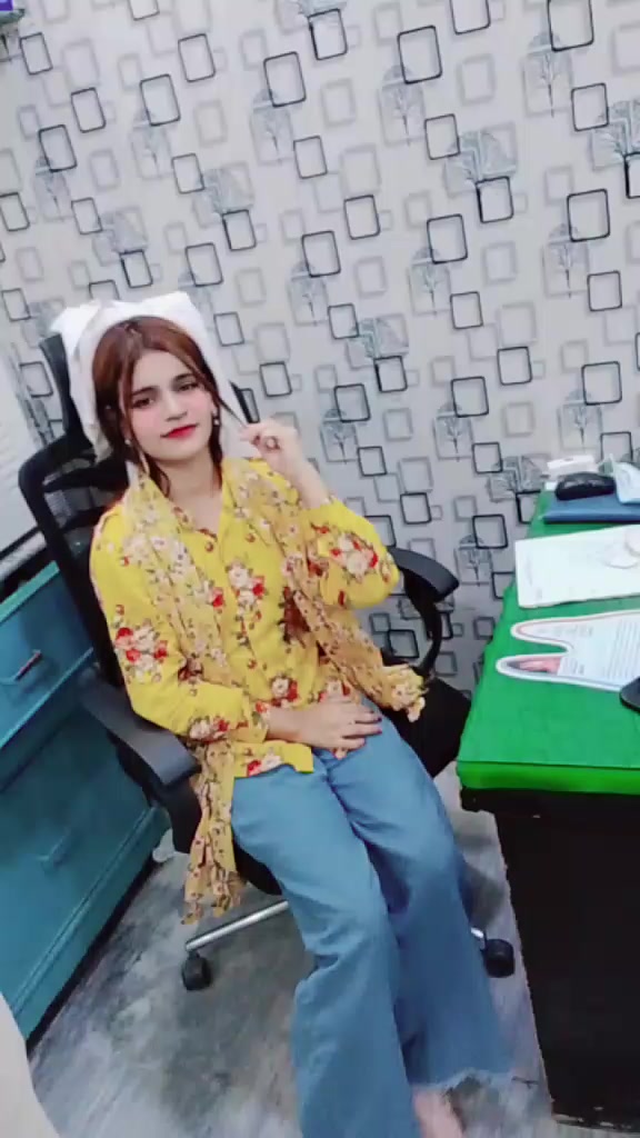@Dimple Queen 👑