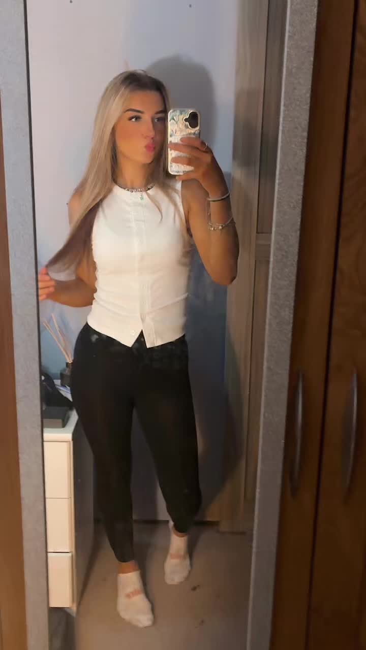 @𝐔𝐫𝐟𝐚𝐯_𝐬𝐢𝐞𝐧𝐧𝐚🤍💕