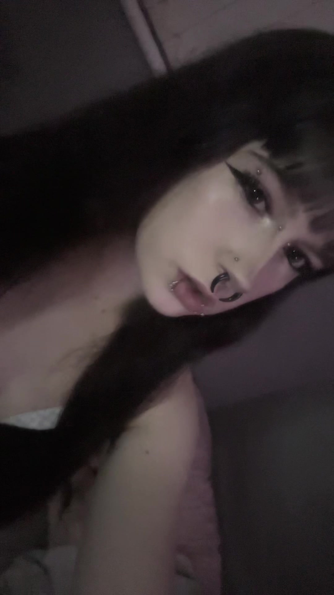 @Ellie🦇