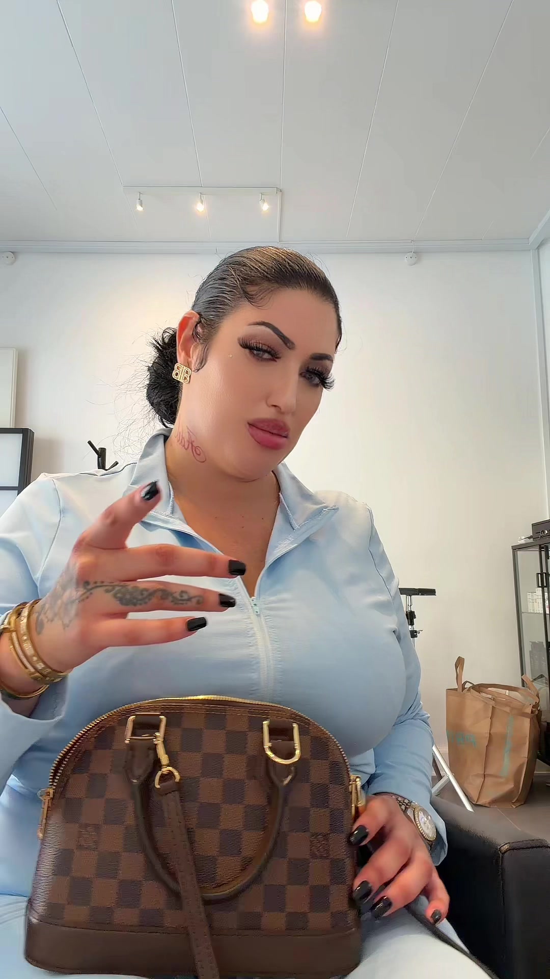 @barbiiequeen1
