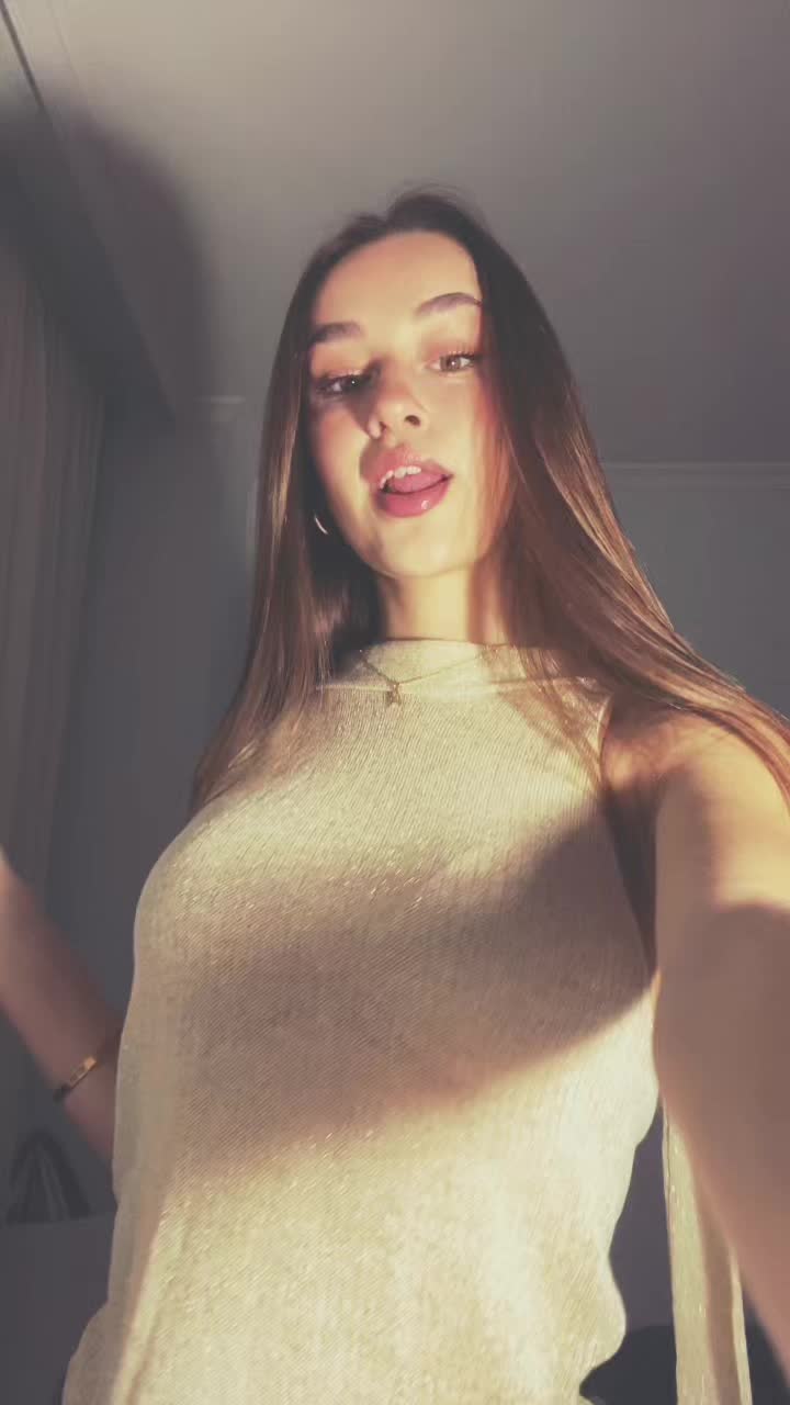 @Ana&iuml;s Cardona