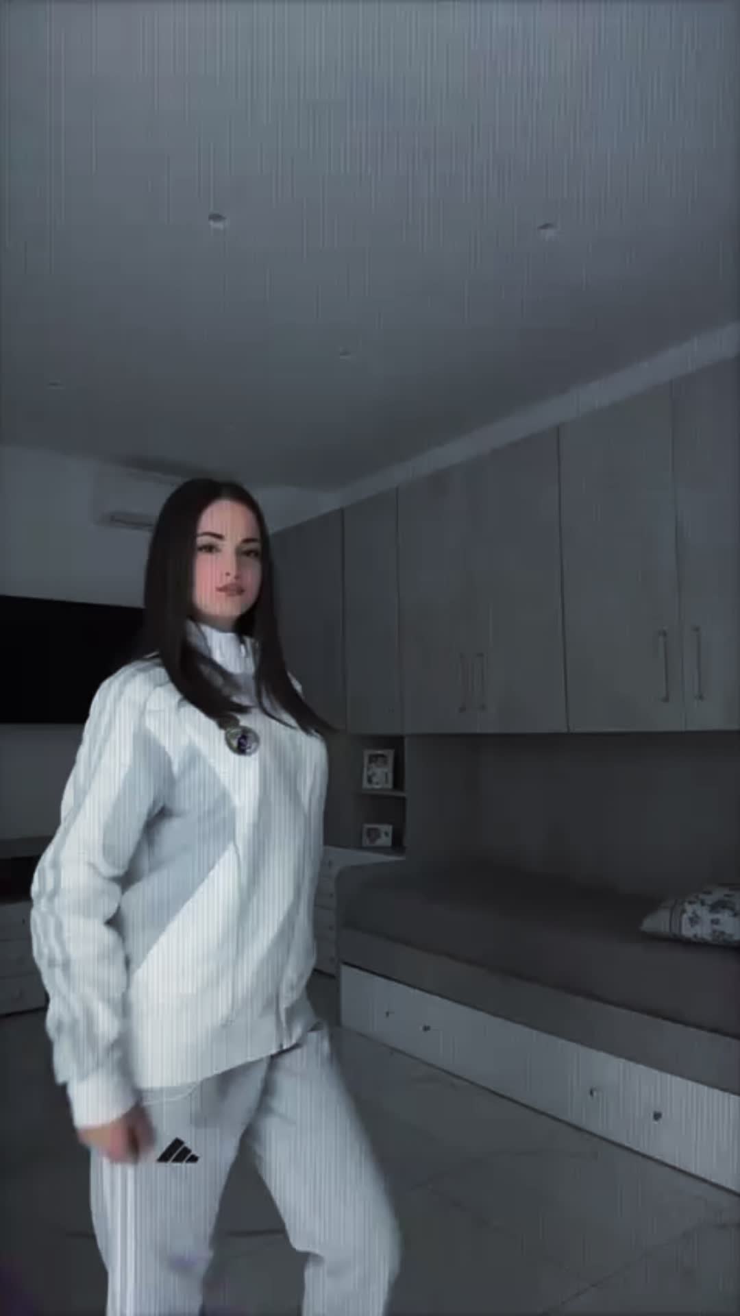 @11⛓️