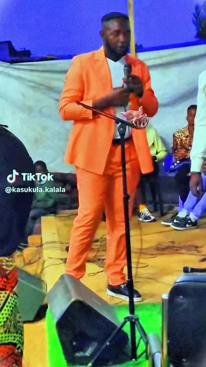 @JUNIOR lukusa