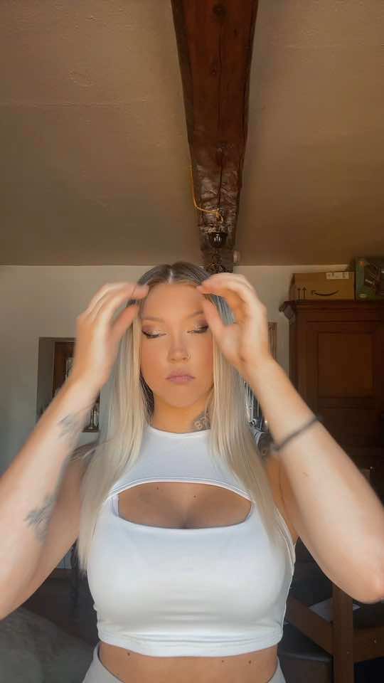 @LeaCz_off